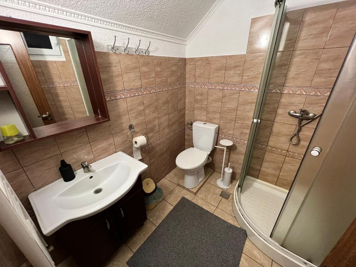 Vila Delia Hotel Орадеа Екстериор снимка