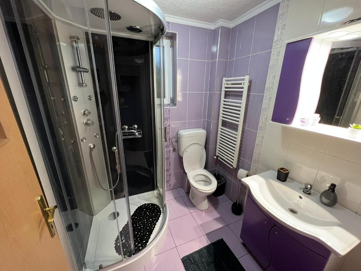Vila Delia Hotel Орадеа Екстериор снимка